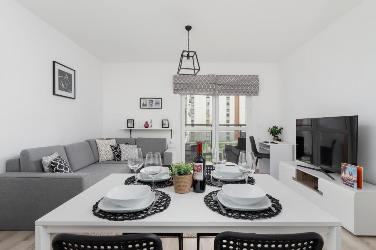 Krowodrza Apartment Premium With Balcony By Renters Prestige Cracóvia Exterior foto