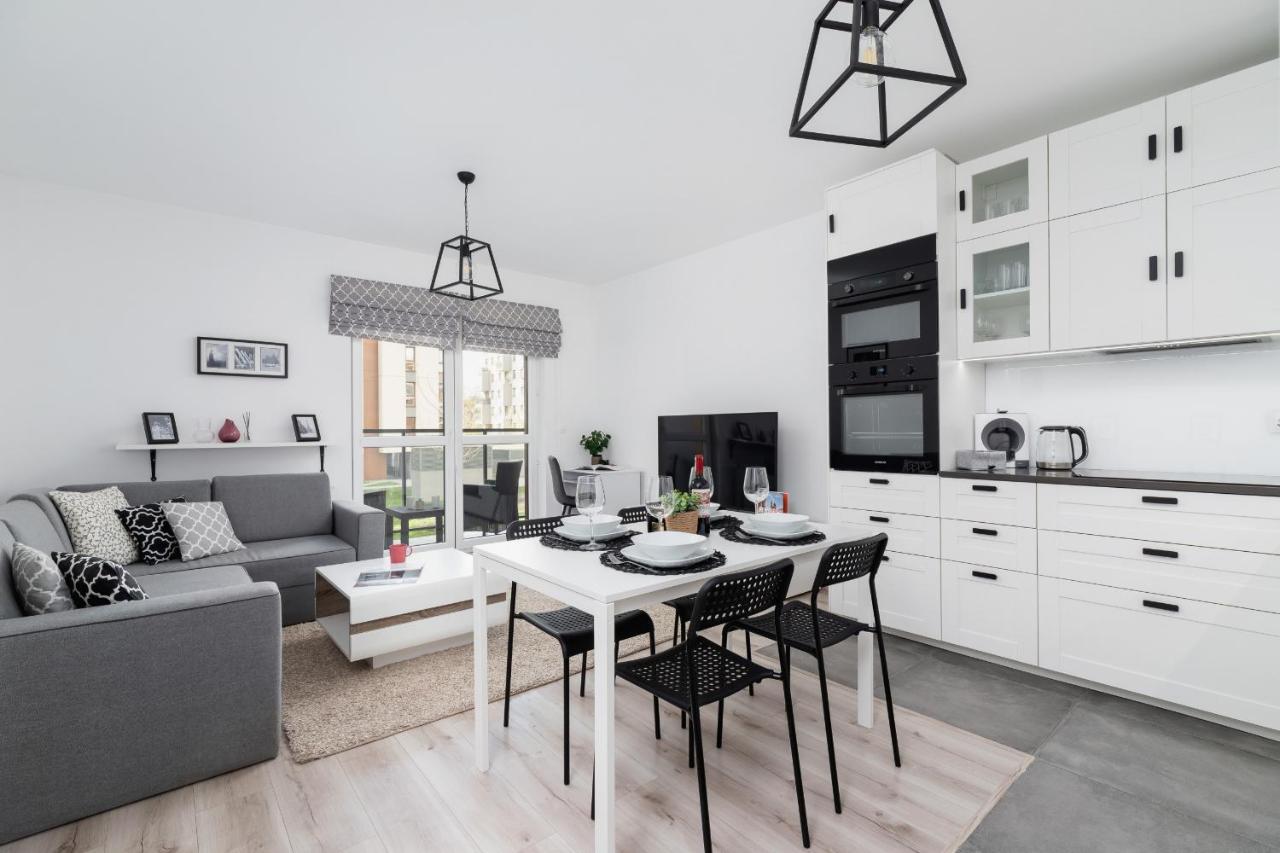 Krowodrza Apartment Premium With Balcony By Renters Prestige Cracóvia Exterior foto