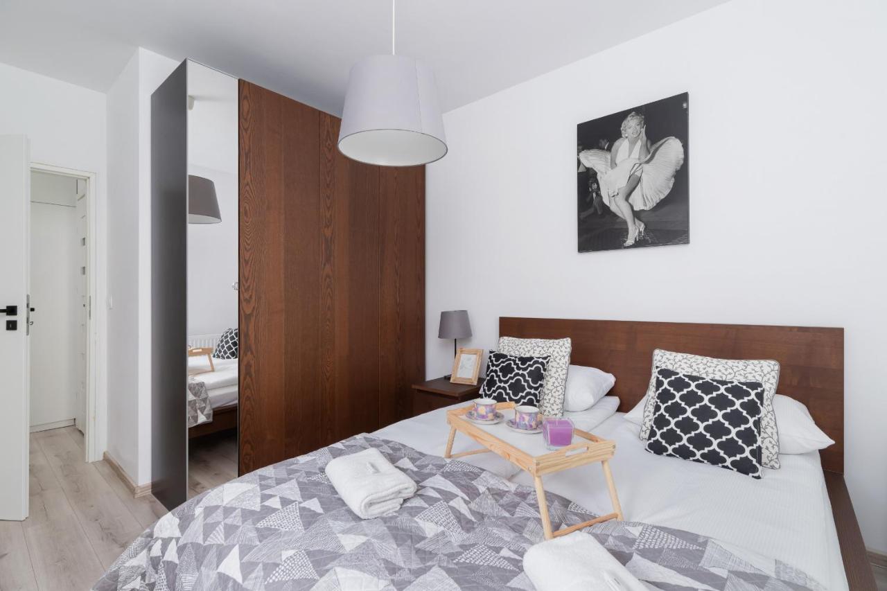 Krowodrza Apartment Premium With Balcony By Renters Prestige Cracóvia Exterior foto